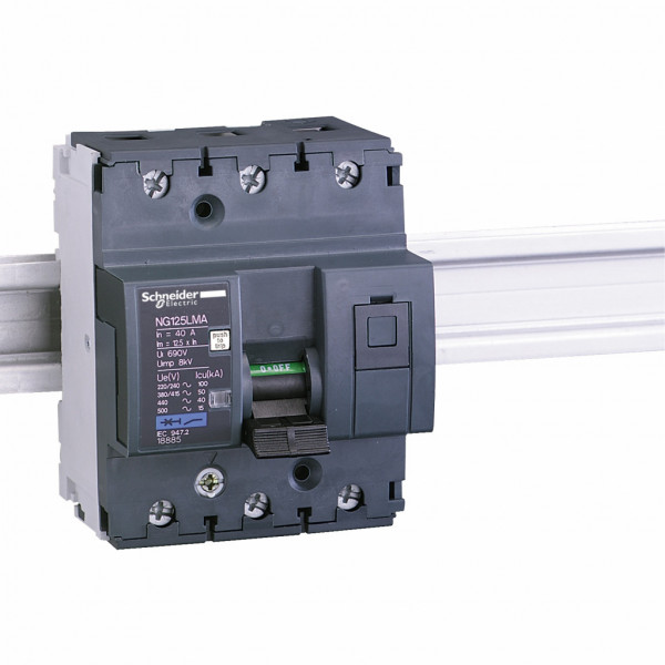 Acti 9 - disjoncteur NG125LMA - 3P - 16A - Courbe MA - Ui 690V CA - Pouvoir de coupure : 100kA Icu - 220...240 V CA | 15kA Icu - 500 V CA | 40kA Icu - 440 V CA | 50kA Icu - 380...415 V CA - Uimp 8kV - 9 pas de 9 mm - visuel 1