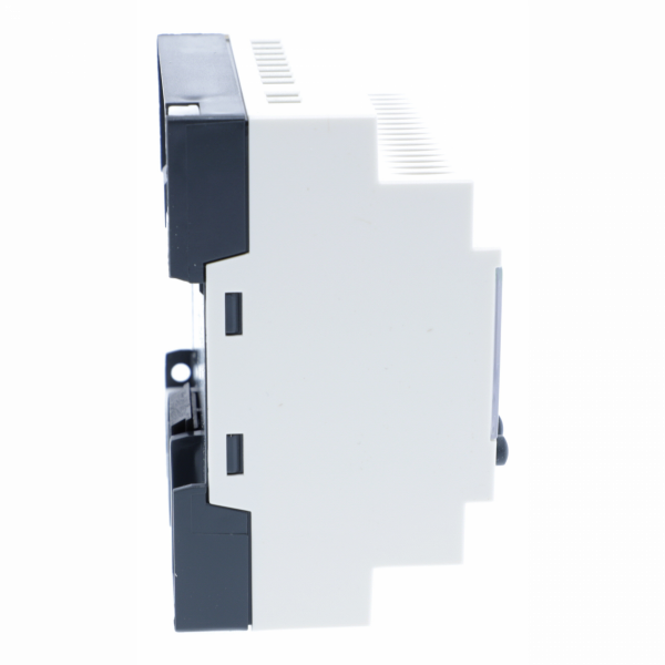 Zelio Logic - relais intelligent compact - 12 E/S 24Vcc - horloge - avec affichage - temps de sauvegarde : 10 ans à 25 °C - temps de cycle : 6…90 ms - 8 entrées TOR - courant d'alimentation maximale : 100 mA (sans extension) - visuel 3