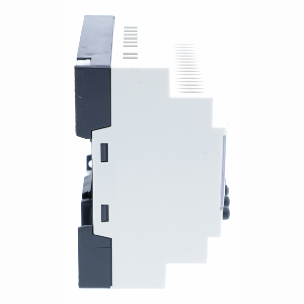 Zelio Logic - relais intelligent modulaire - 10 E/S - 100..240Vca - horloge - affichage - IP20, IP40 - temps de cycle : 6 à 90ms - 0 à 240 lignes de schéma de contrôle avec Ladder programmation, 0 à 500 avec FBD programmation - visuel 3